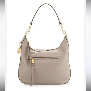 Marc Jacobs Recruit Leather Hobo Shoulder Bag In Mink Elegant Taupe Leather Hobo